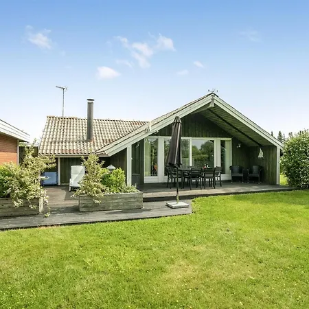 Simonia - 600m From The Sea By Interhome *